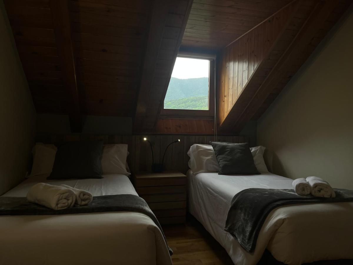 Hotel Els Encantats Espot Exteriör bild