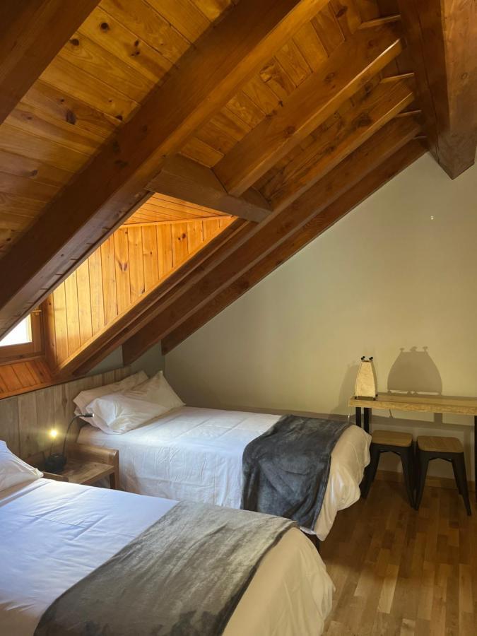 Hotel Els Encantats Espot Exteriör bild