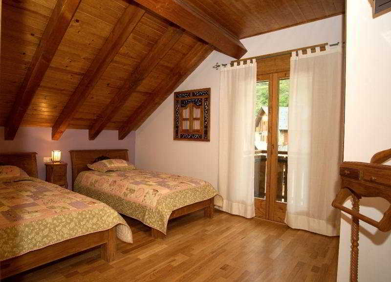 Hotel Els Encantats Espot Rum bild